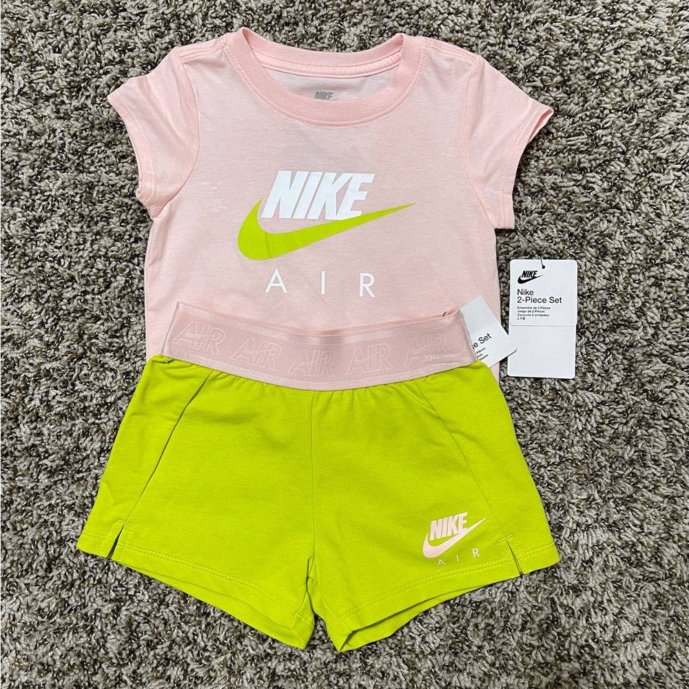 Girls Nike T-Shirt and Shorts Set